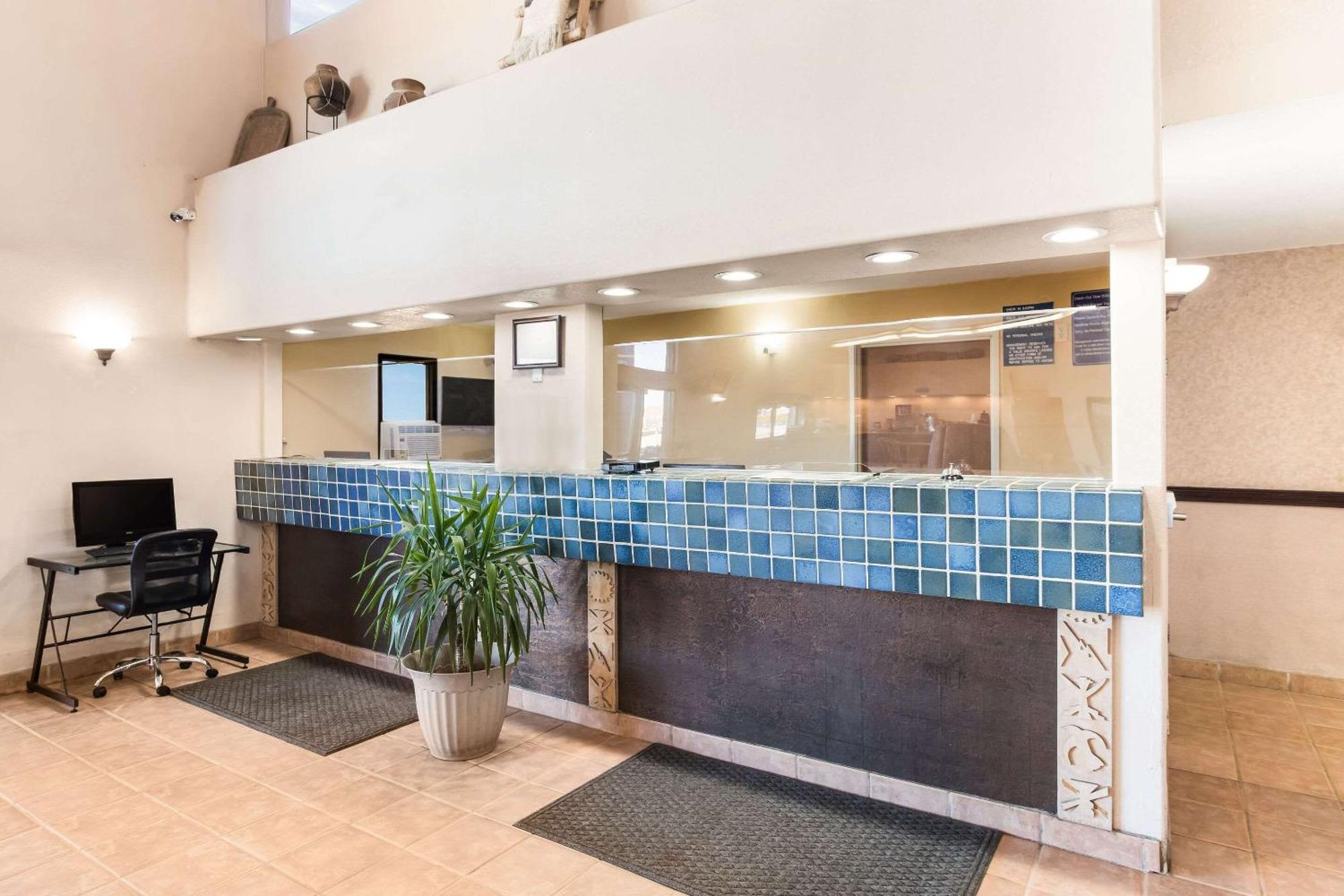 Rodeway Inn Gallup Dış mekan fotoğraf